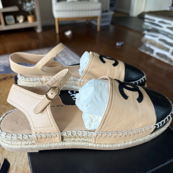 Chanel Lambskin Espadrilles - Picture 5 of 10